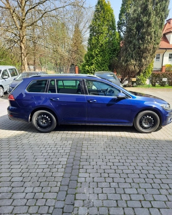 Volkswagen Golf cena 72000 przebieg: 107000, rok produkcji 2019 z Warszawa małe 67